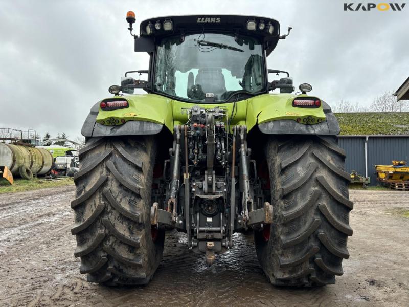 Claas Axion 850 tractor 6