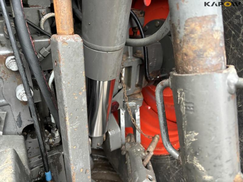 Claas Axion 850 tractor 38