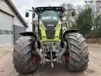 Claas Axion 850 tractor 2