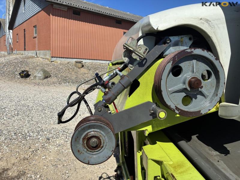 Claas Direct Disc 520 header with trailer 28