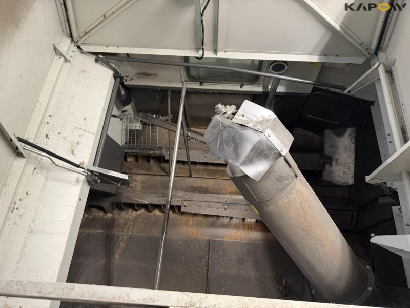 Claas Lexion 560 + 25 foot header 64