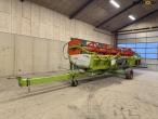 Claas Lexion 560 + 25 foot header 69