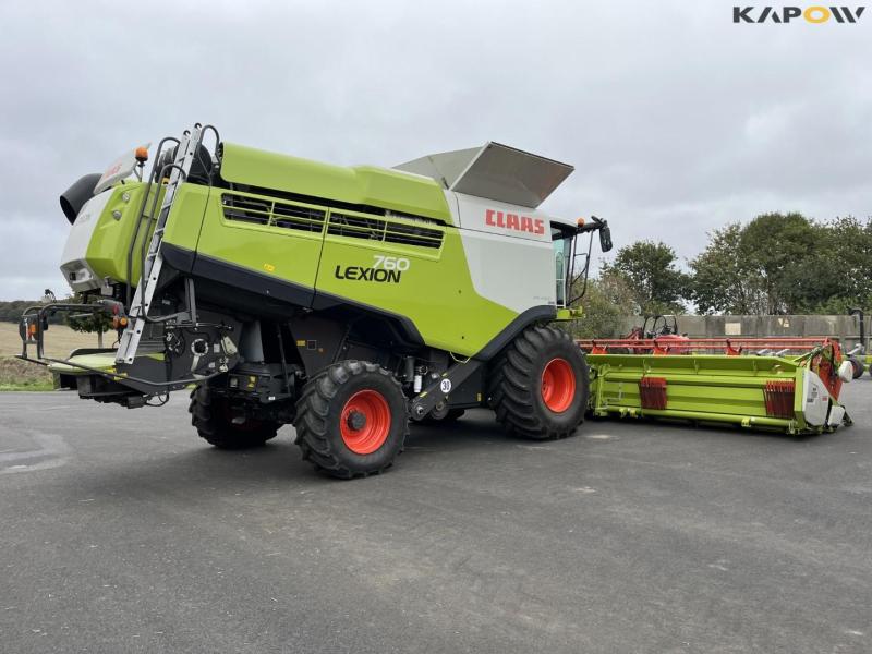 Claas lexion 760 combine harvester with 31 foot header 5