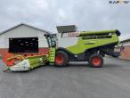 Claas lexion 760 combine harvester with 31 foot header 8