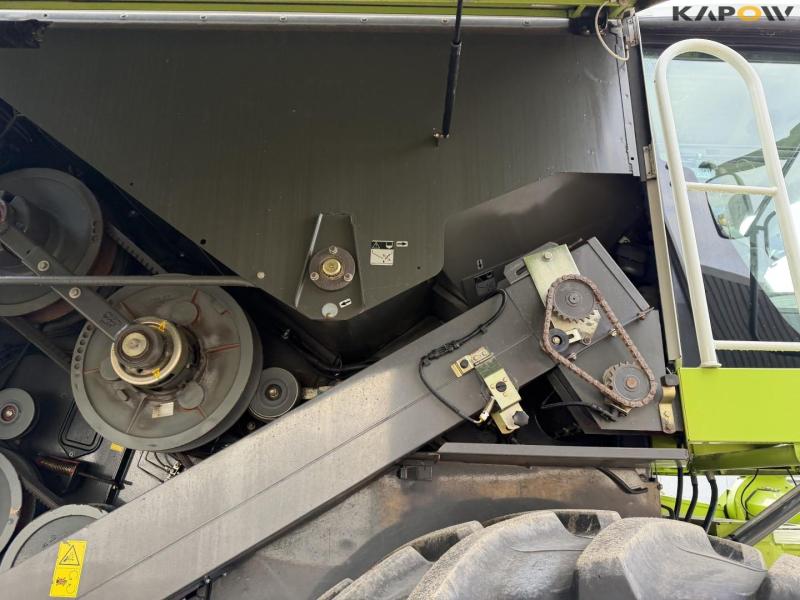 Claas Lexion 770 combine harvester 19
