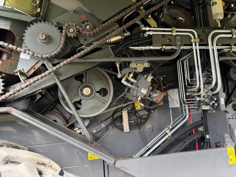 Claas Lexion 770 combine harvester 41