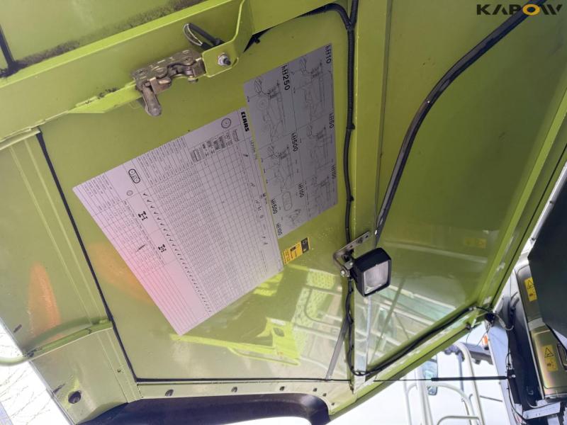 Claas Lexion 770 combine harvester 47