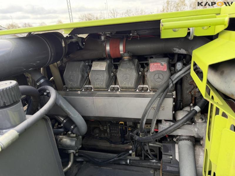 Claas Lexion 770 combine harvester 55