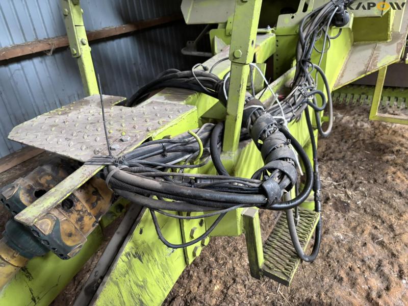 Claas Quadrant 2100 RotoCut baler 9