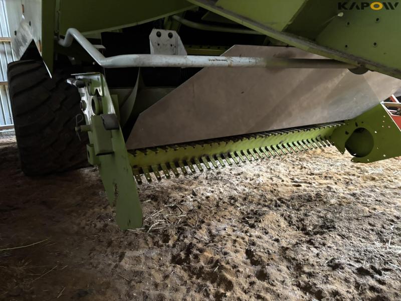 Claas Quadrant 2100 RotoCut baler 17