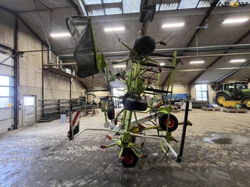 Claas Volto 900 rake 4