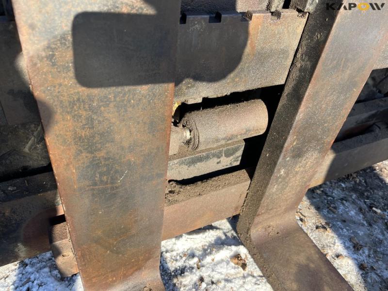 Clark 5 ton forklift 16