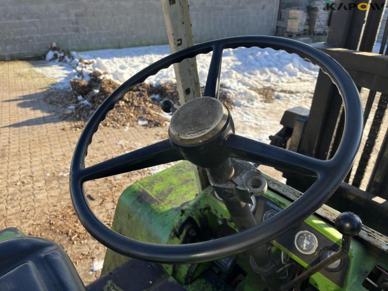 Clark 5 ton forklift 25