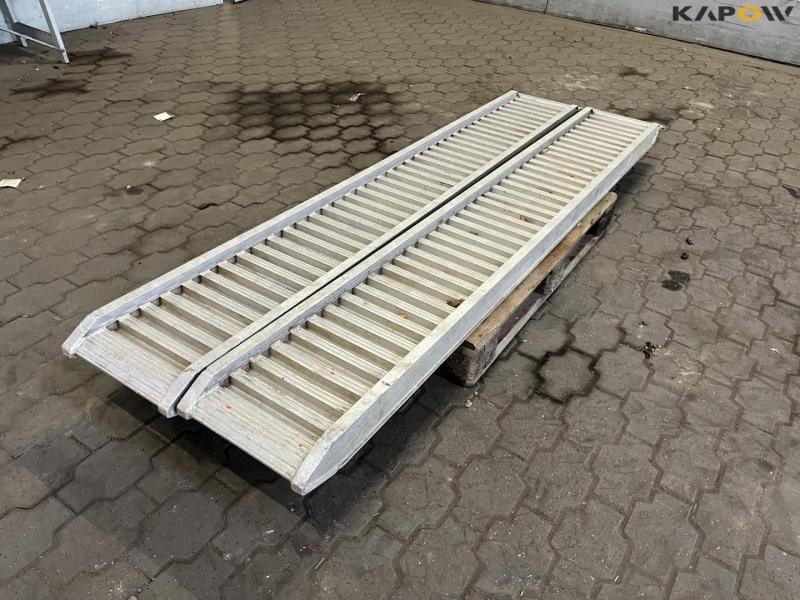 CLM aluminum chutes 2950kg 1