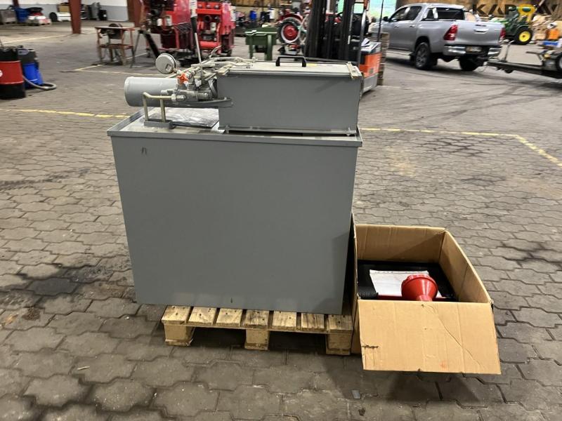 Comap oil filter cutter and filter press - NEW 4