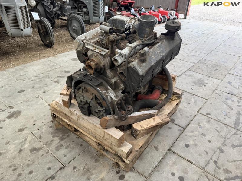 Cummins 903 engine 1