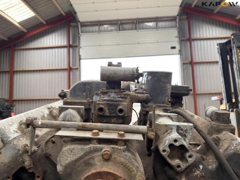 Cummins 903 engine 22