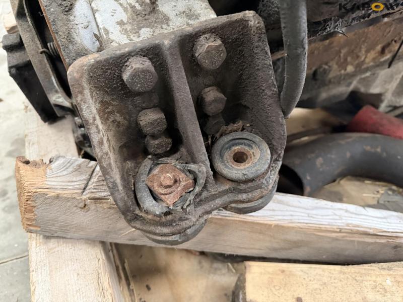 Cummins 903 engine 24