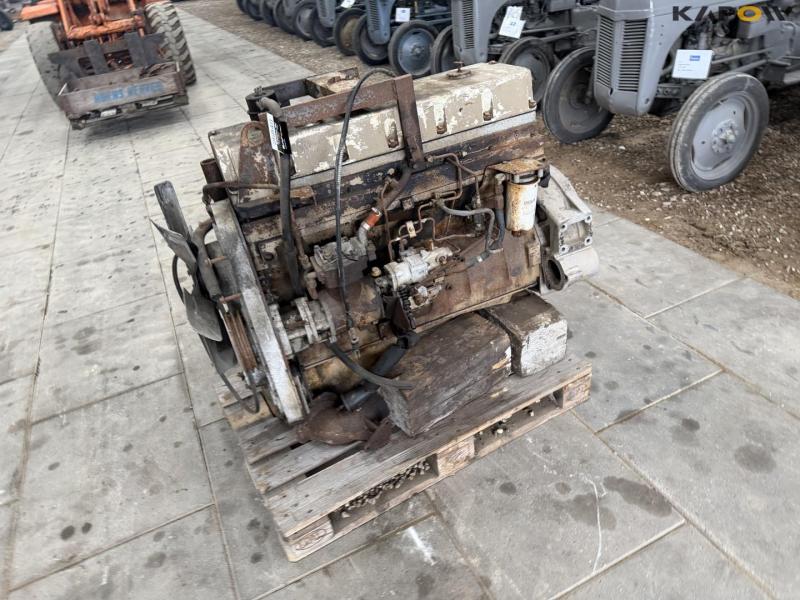 Cummins C10 engine 9