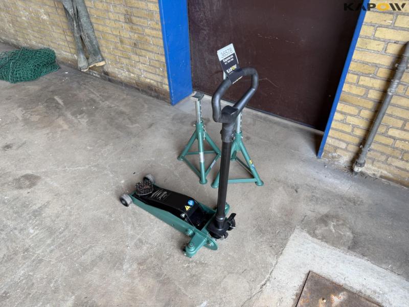 Compac 2T-C G4 jack and stands 6