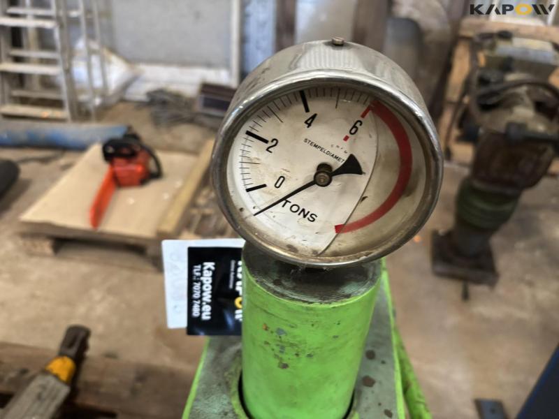 Compac DC 6 presses 11