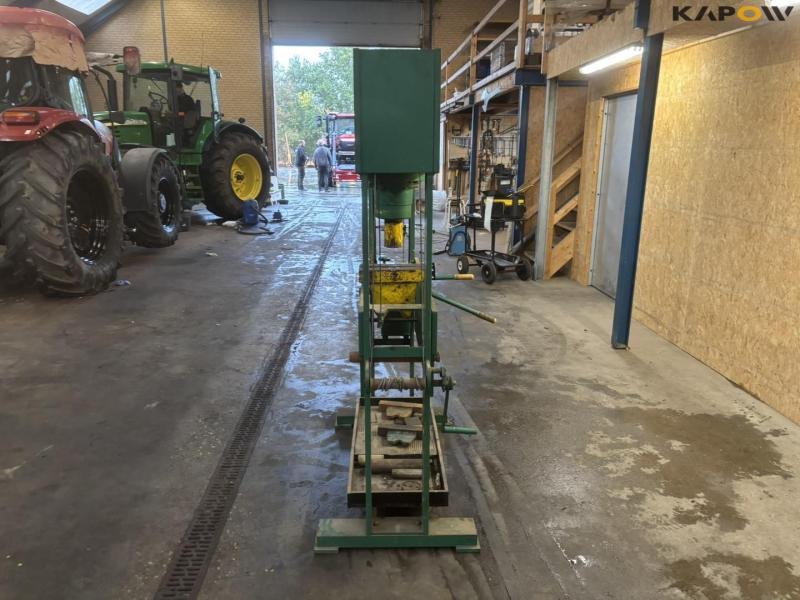Compac HP60 baler 8