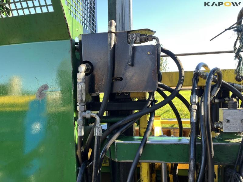 Compactree T-1500S with NETOP netting machine 14