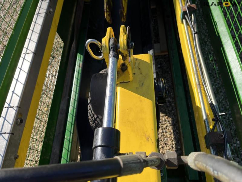 Compactree T-1500S with NETOP netting machine 29