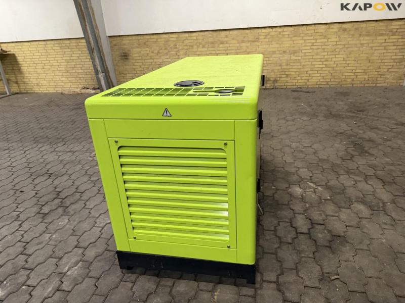 Compal Power VG-R30 generator 8