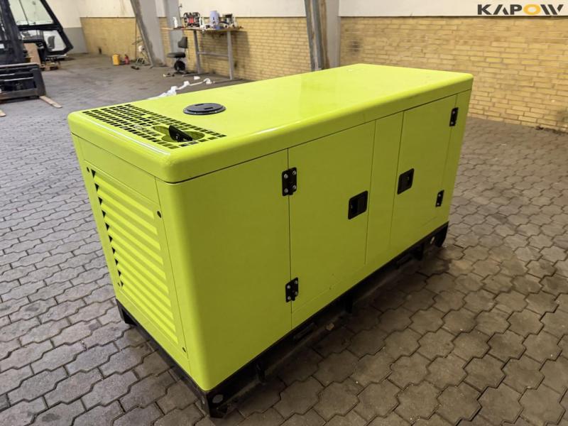 Compal Power VG-R30 generator 7