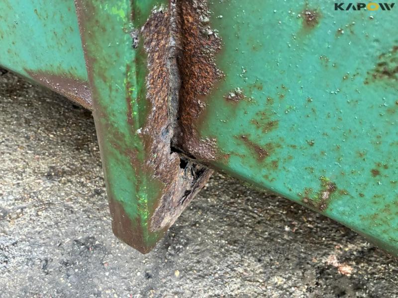 Container box with tarpaulin 14