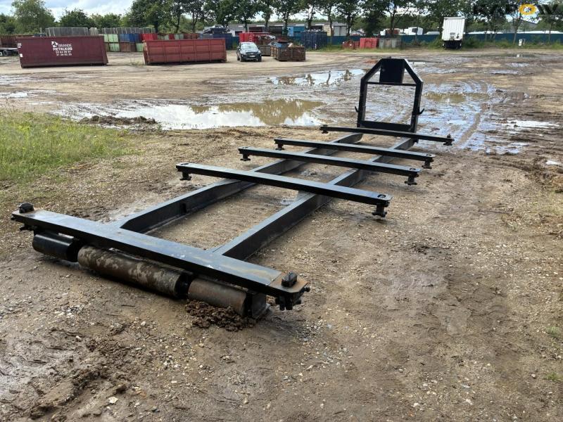 Container flatbed for hook and wire 4