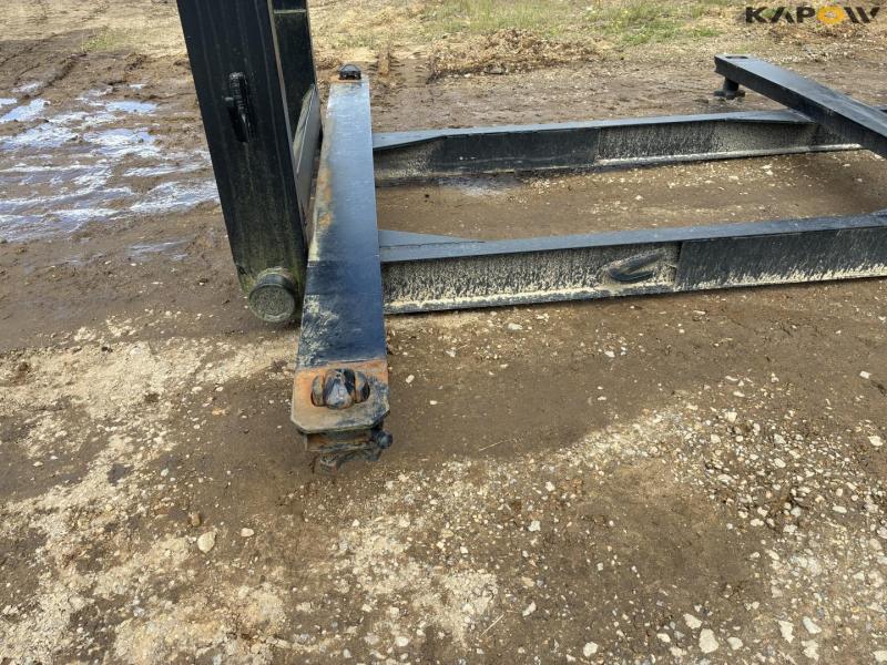 Container flatbed for hook and wire 8