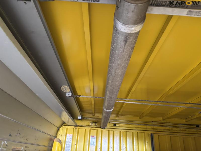 Container with aluminum sliding doors 31