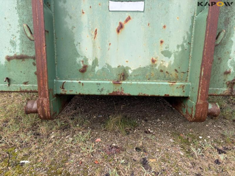 Container with hook lift 6