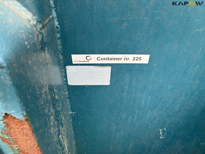 Container with tarpaulin roof and sides 7
