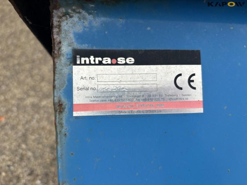 Container for pallet forks 13