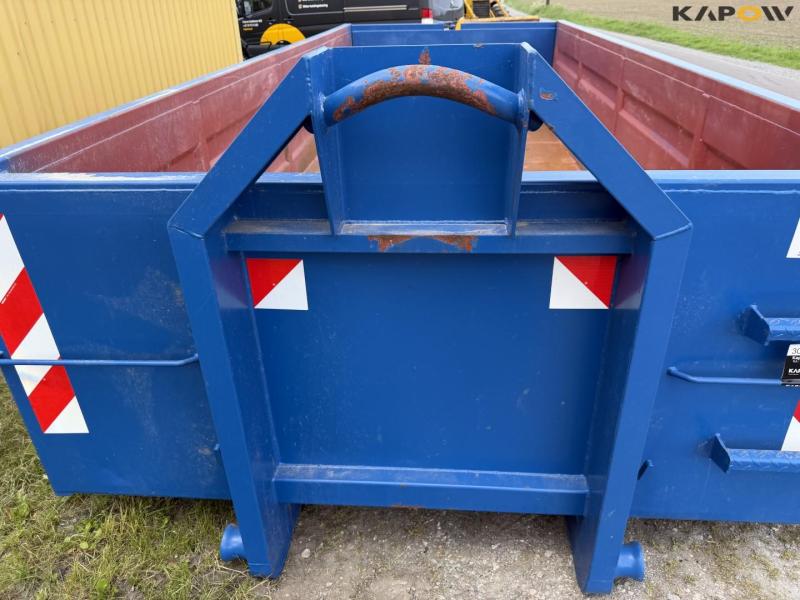 Container 15