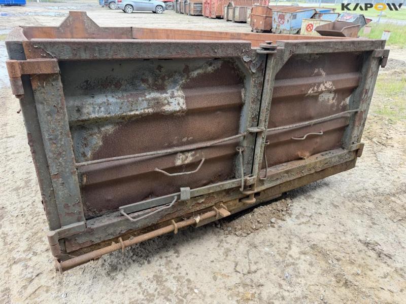 Container 13