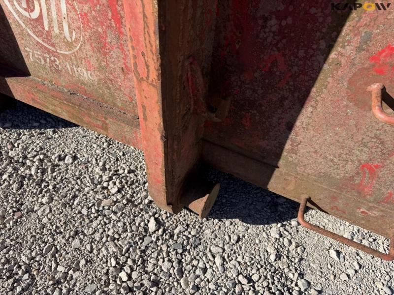 Container 15