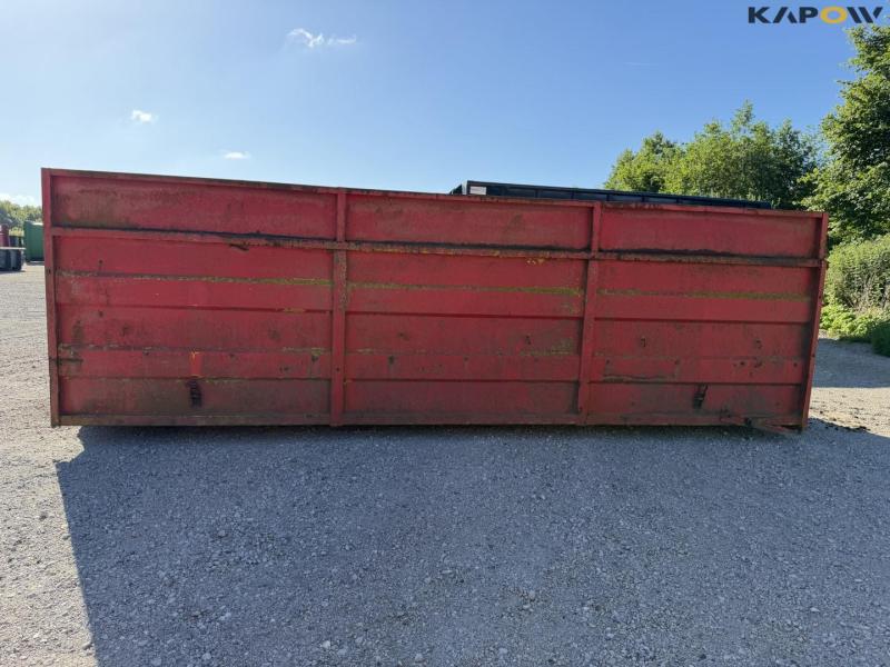 Container 8