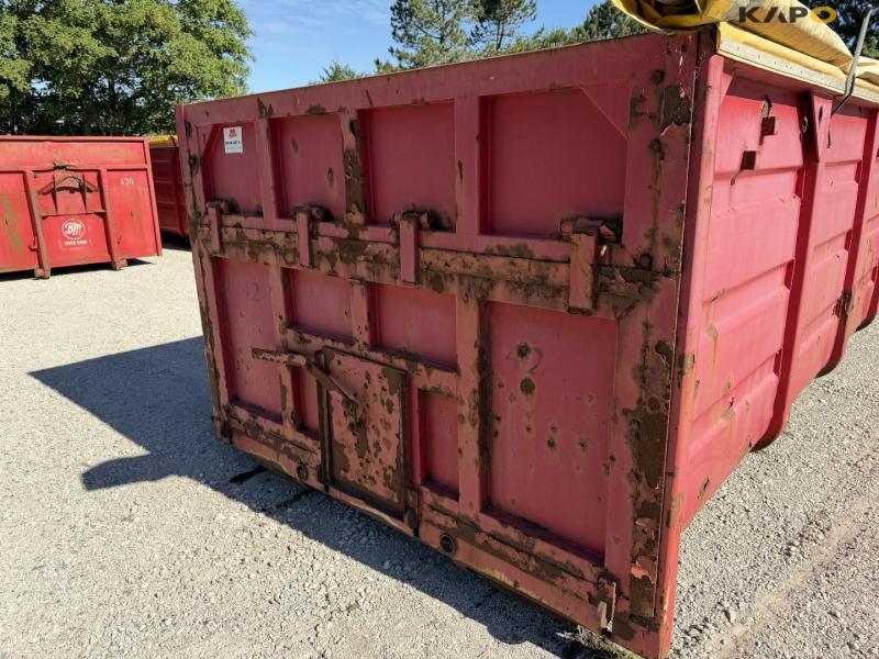 Container 15