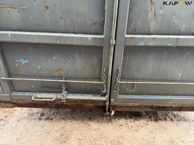 Container 16