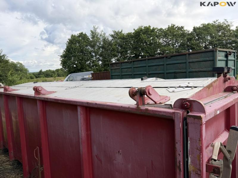 Container 10