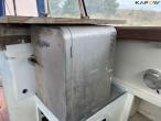 Coronet 27 foot motorboat 21