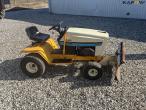 Cub Cadet 1320 garden tractor 3