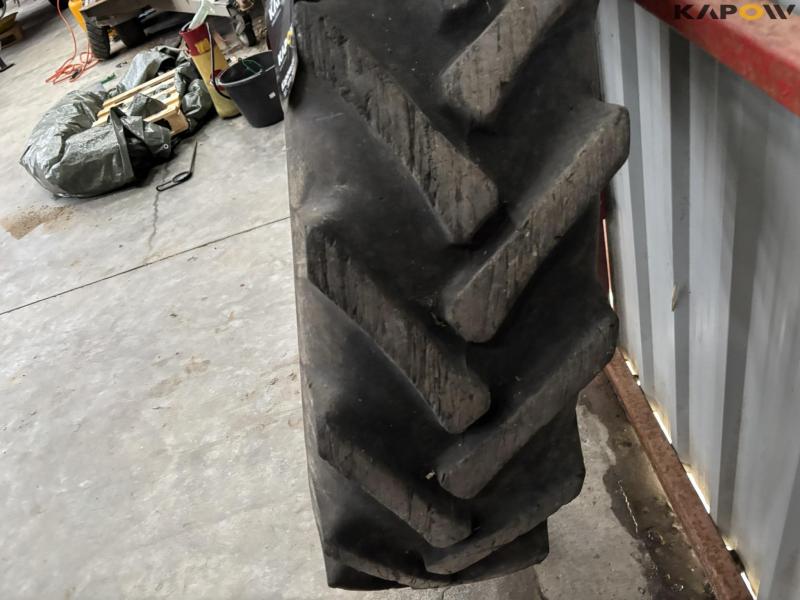 Tires 12.4/11-32 5