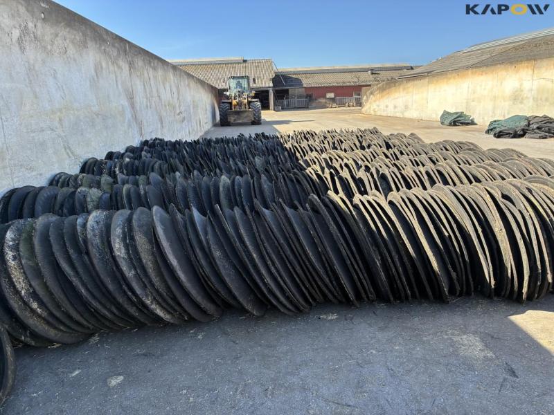 Cover sides for silo cover 10