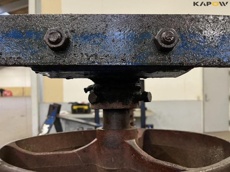 Dalbo lift-mounted drum 17