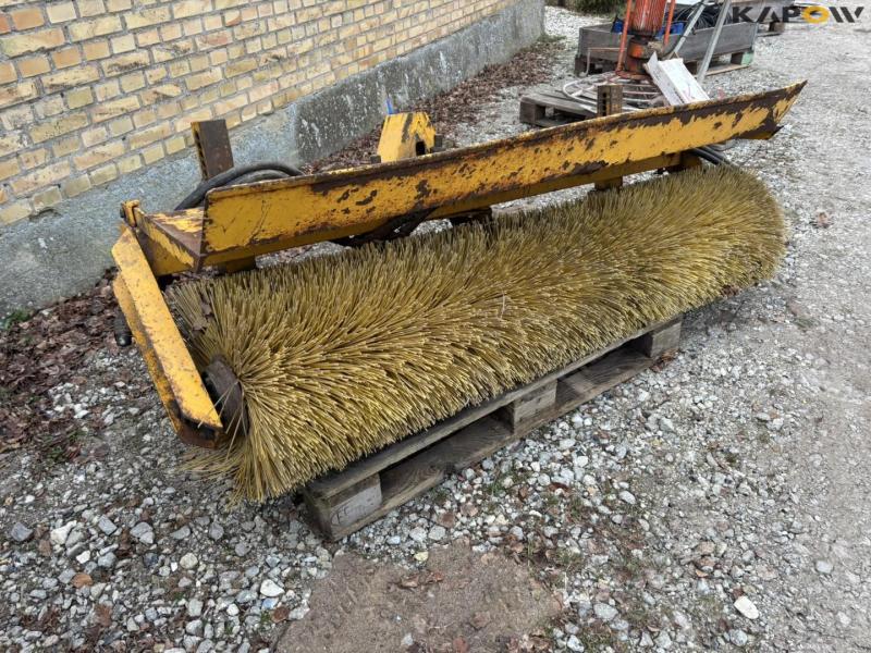 Danline HF15A broom 3